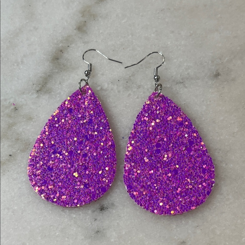 5/$30 Sale 🎃 Boho Glittering Purple Teardrop Novelty Earrings